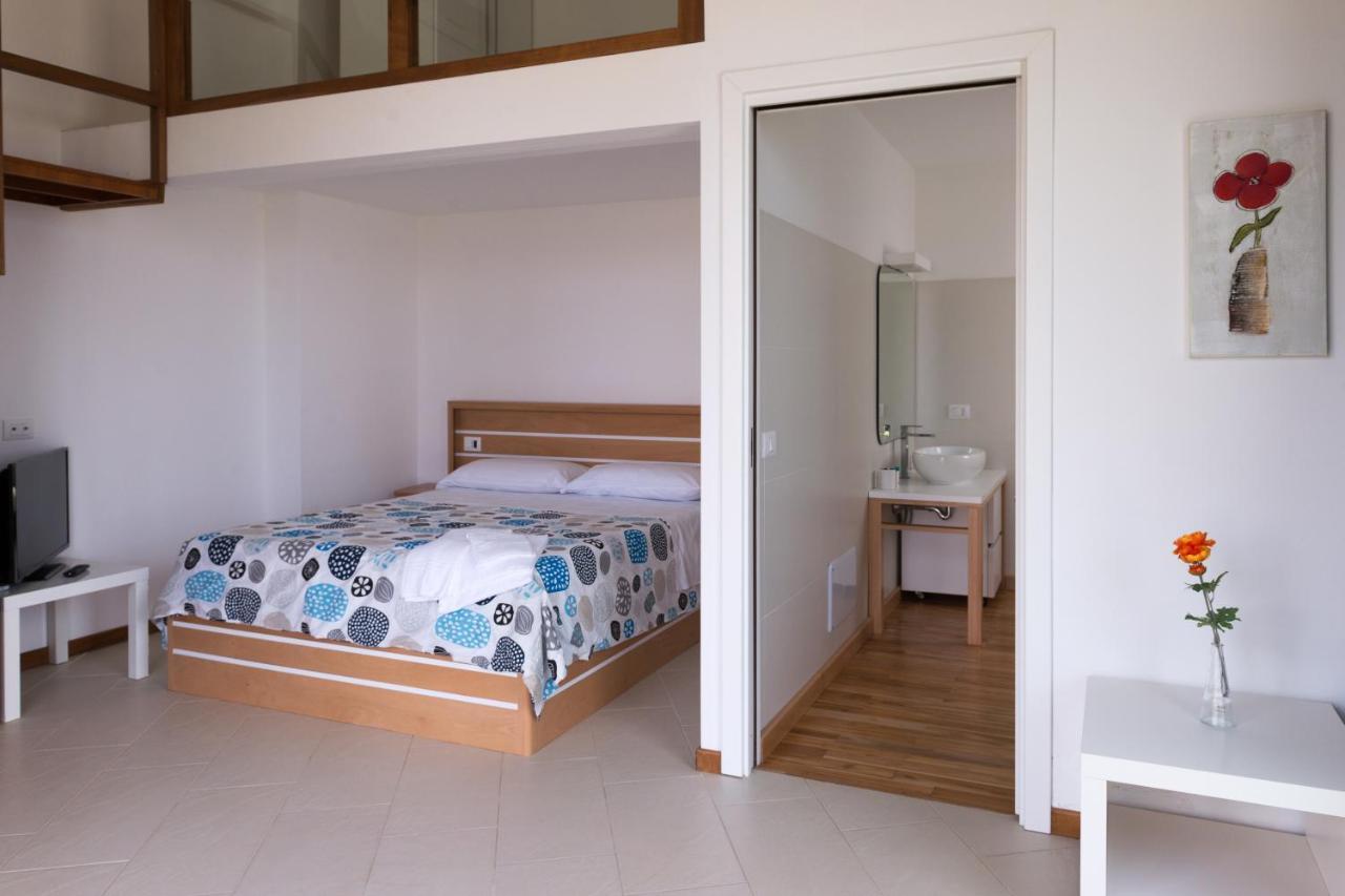 Lalena'S Garden Hotel Portopalo Di Capo Passero Room photo